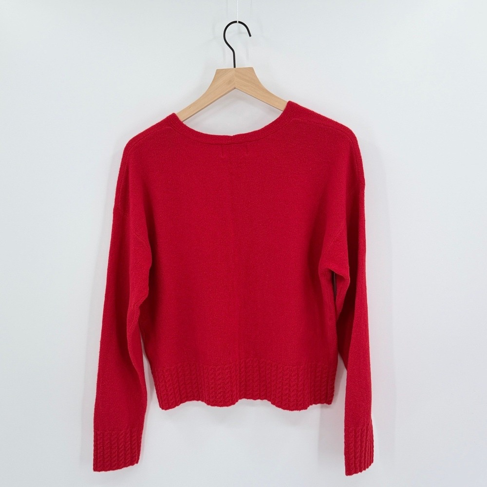 NWT Universal Thread Cozy V-Neck Red Cashmere-Like Soft Knit Sweater Medium - Picture 5 of 5